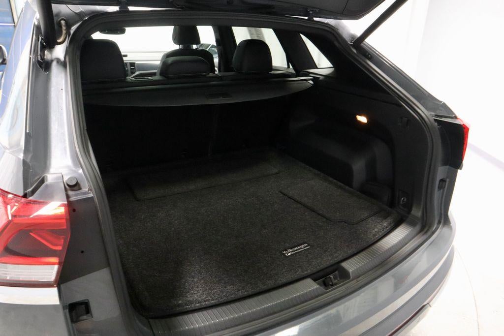 2021 Volkswagen Atlas Cross Sport 3.6L V6 SE w/Technology R-Line