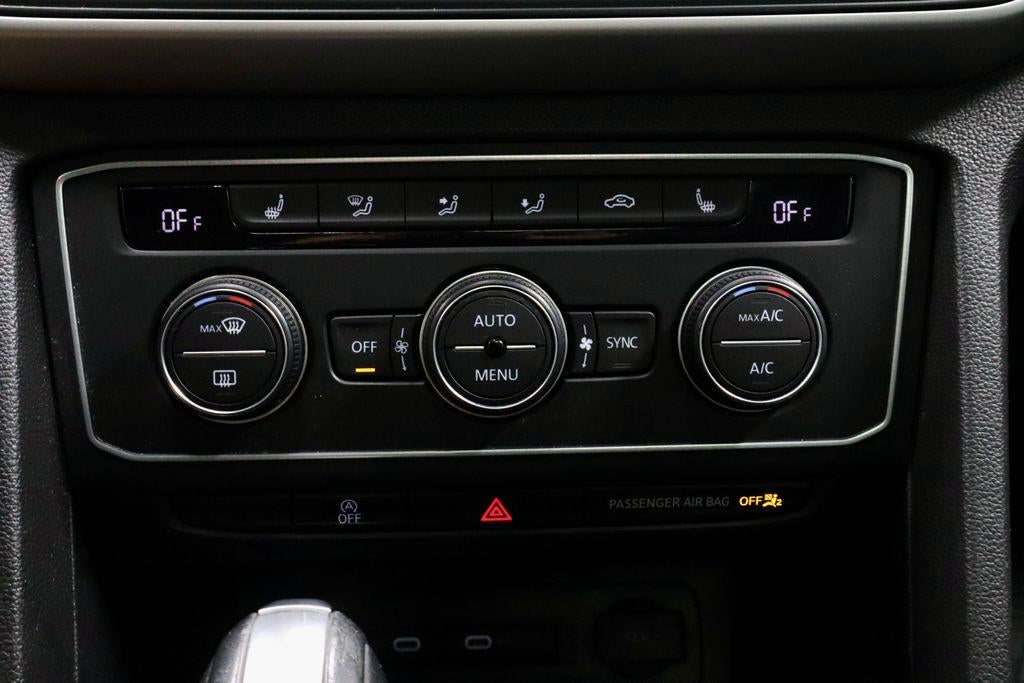 2021 Volkswagen Atlas Cross Sport 3.6L V6 SE w/Technology R-Line