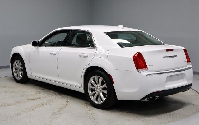 2022 Chrysler 300 Touring
