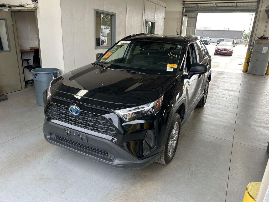 2024 Toyota RAV4 LE