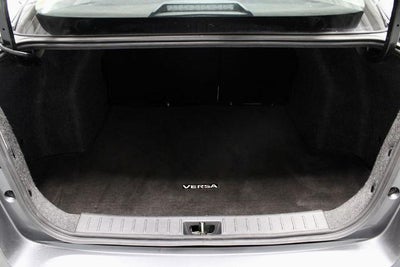 2024 Nissan Versa 1.6 SR