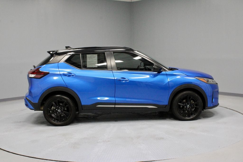 2023 Nissan Kicks SR