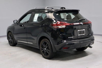 2021 Nissan Kicks SR