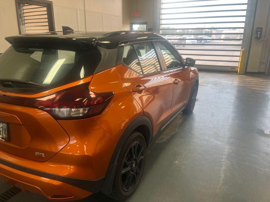 2022 Nissan Kicks SR