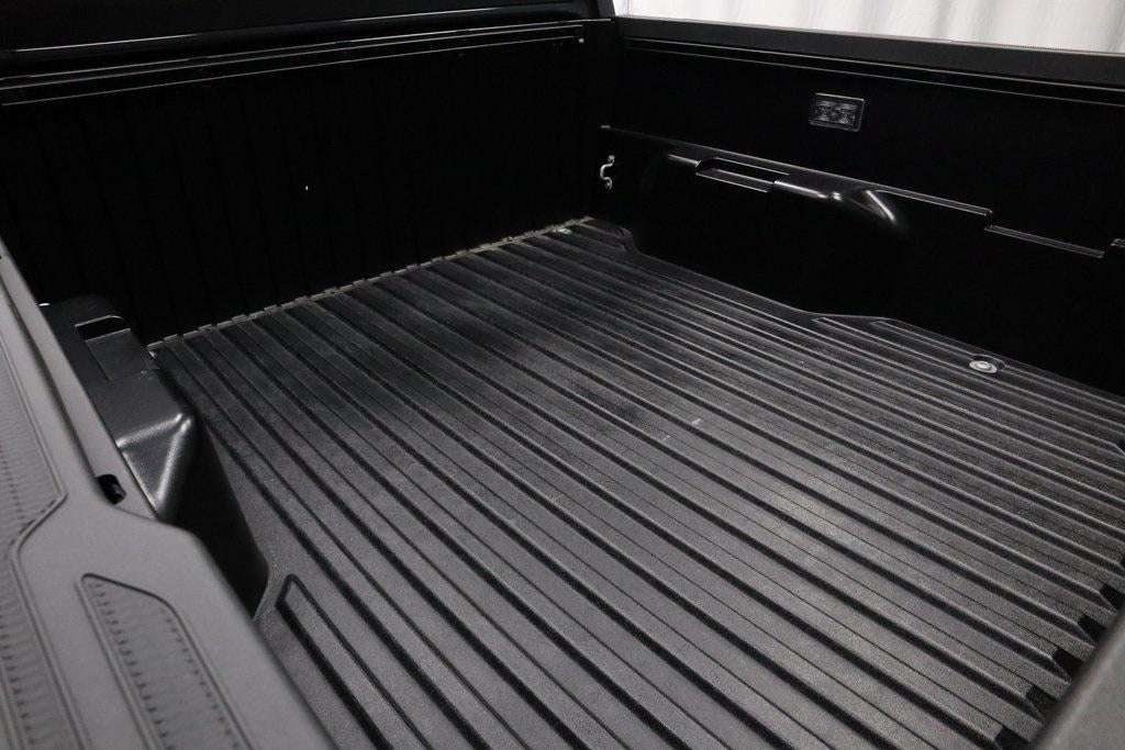 2025 Toyota Tacoma 4WD SR5