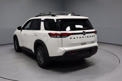 2024 Nissan Pathfinder SV