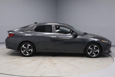 2022 Hyundai ELANTRA Limited