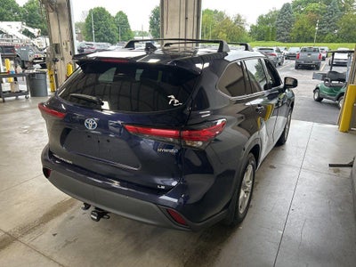 2020 Toyota Highlander LE