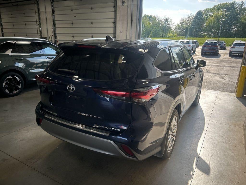 2024 Toyota Highlander Platinum