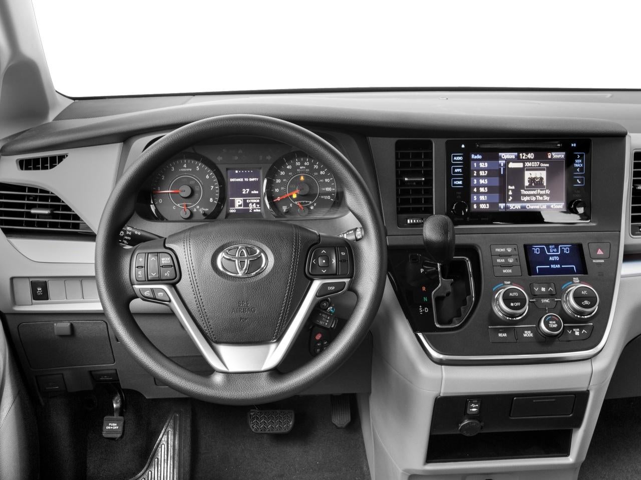 2016 Toyota Sienna LE