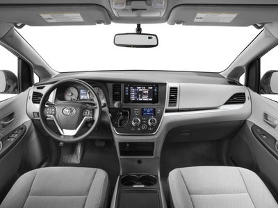 2017 Toyota Sienna LE