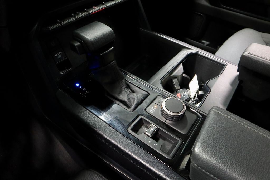 2024 Toyota Tundra 4WD SR5