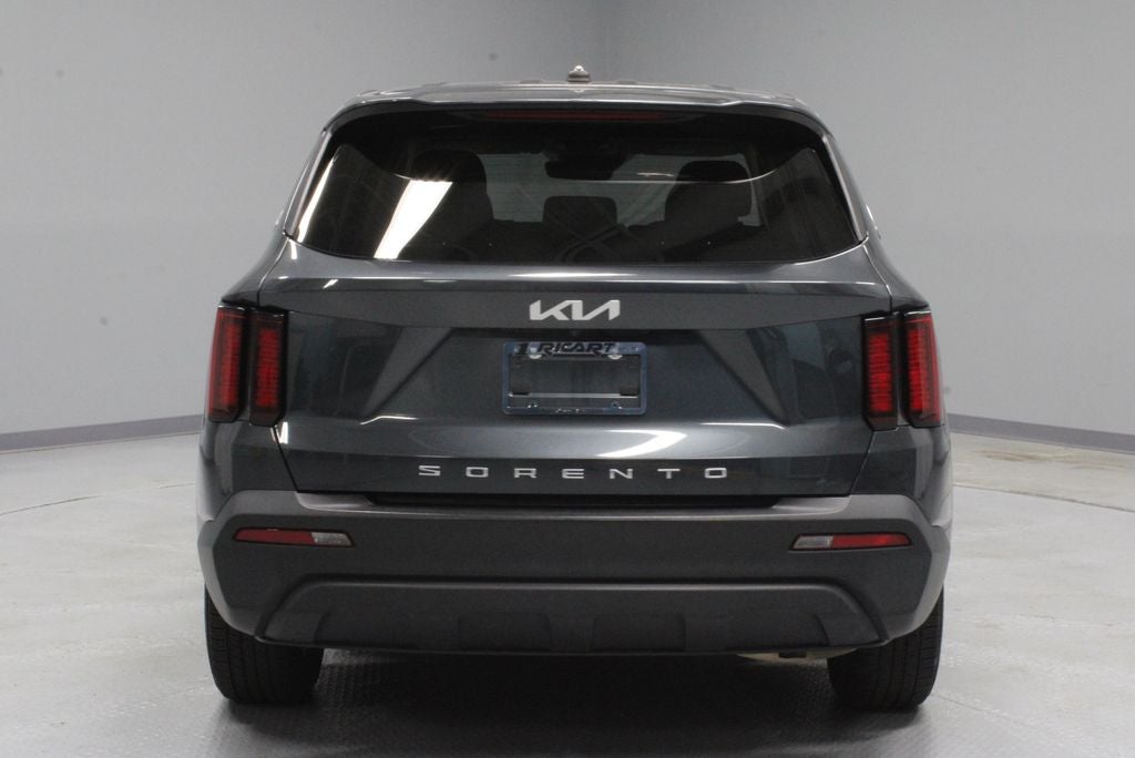 2022 Kia Sorento LX