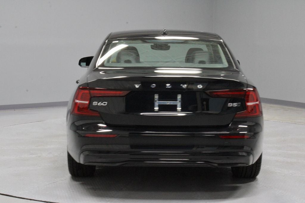 2024 Volvo S60 B5 Plus Dark Theme
