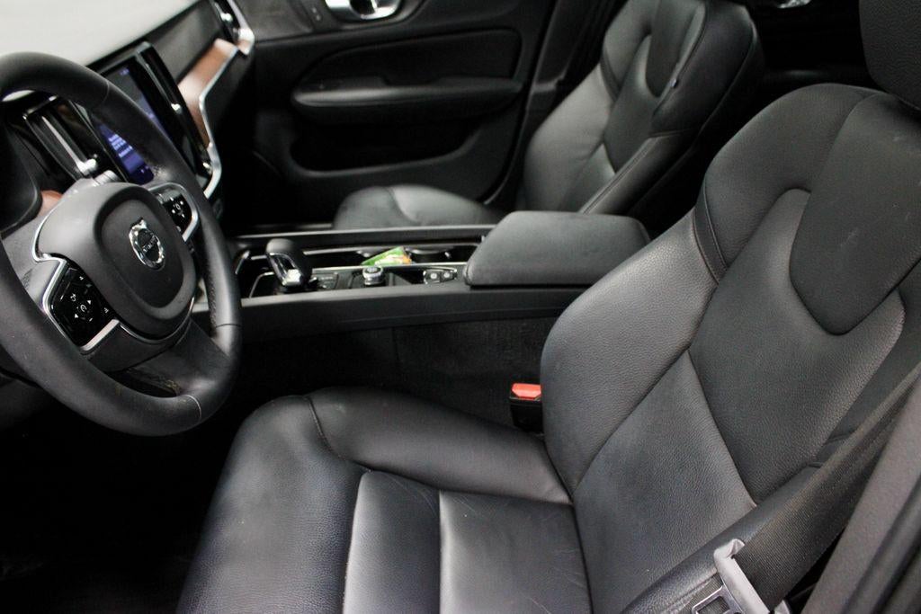 2024 Volvo S60 B5 Plus Dark Theme