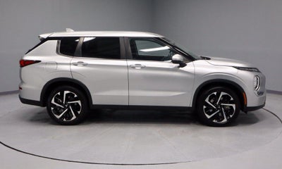 2022 Mitsubishi Outlander ES