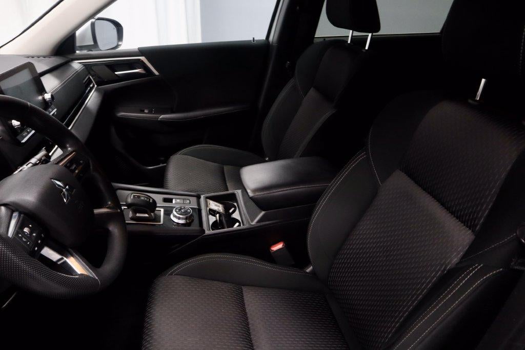 2022 Mitsubishi Outlander ES