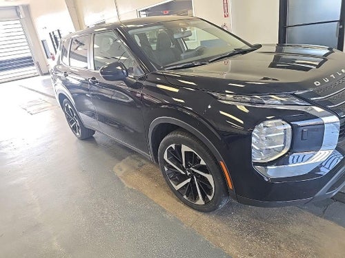 2022 Mitsubishi Outlander ES