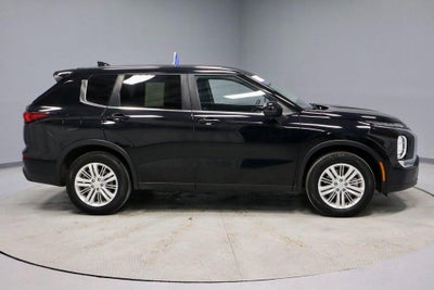 2024 Mitsubishi Outlander ES