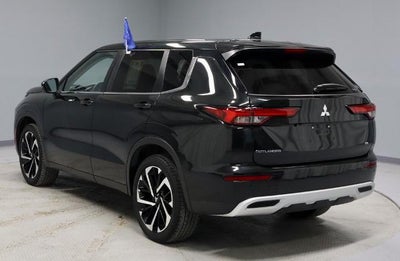 2023 Mitsubishi Outlander SE