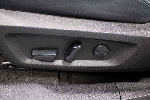 2023 Mitsubishi Outlander PHEV SE