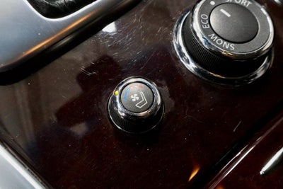 2017 INFINITI Q70 3.7X