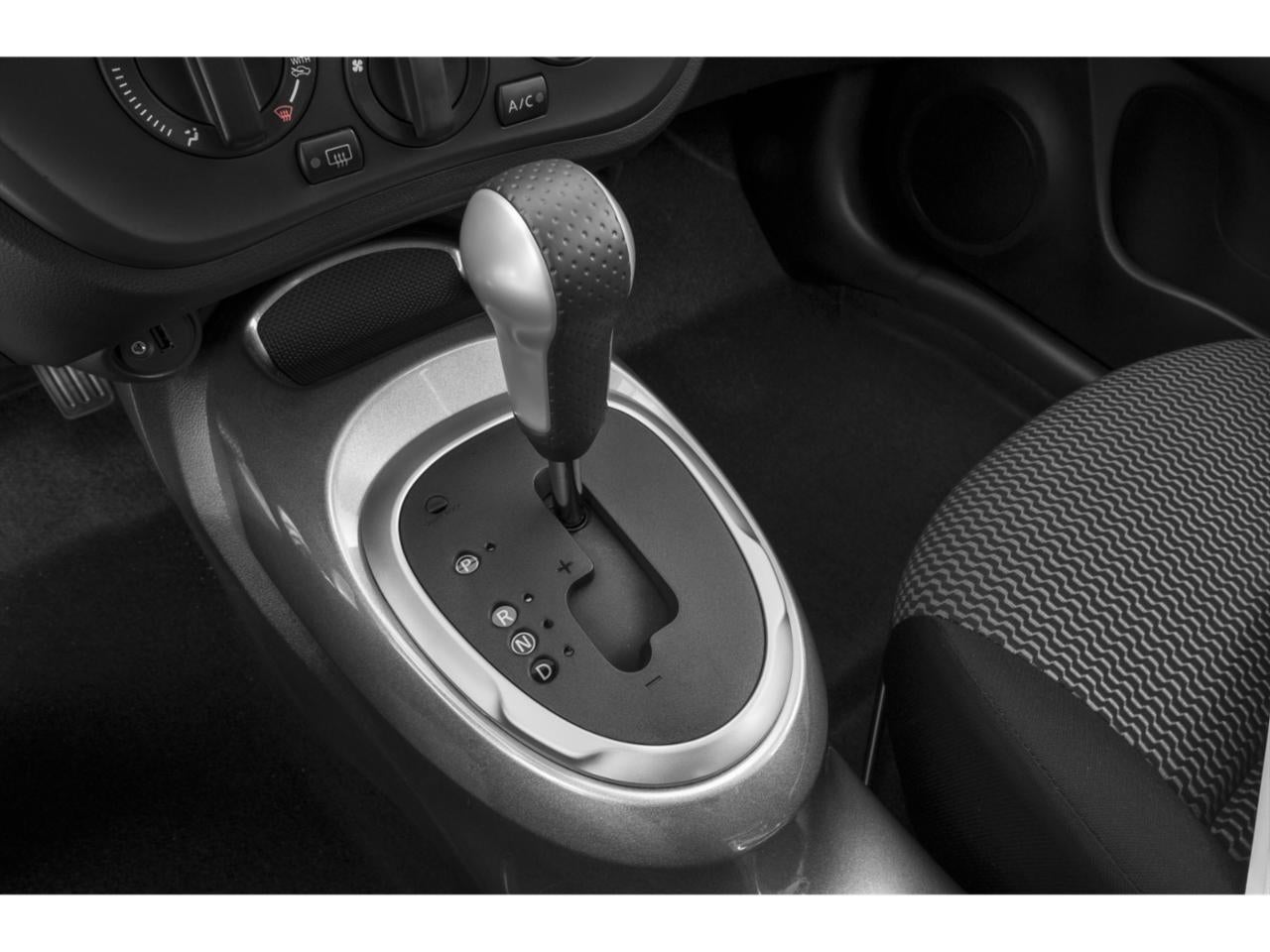 2015 Nissan JUKE SV