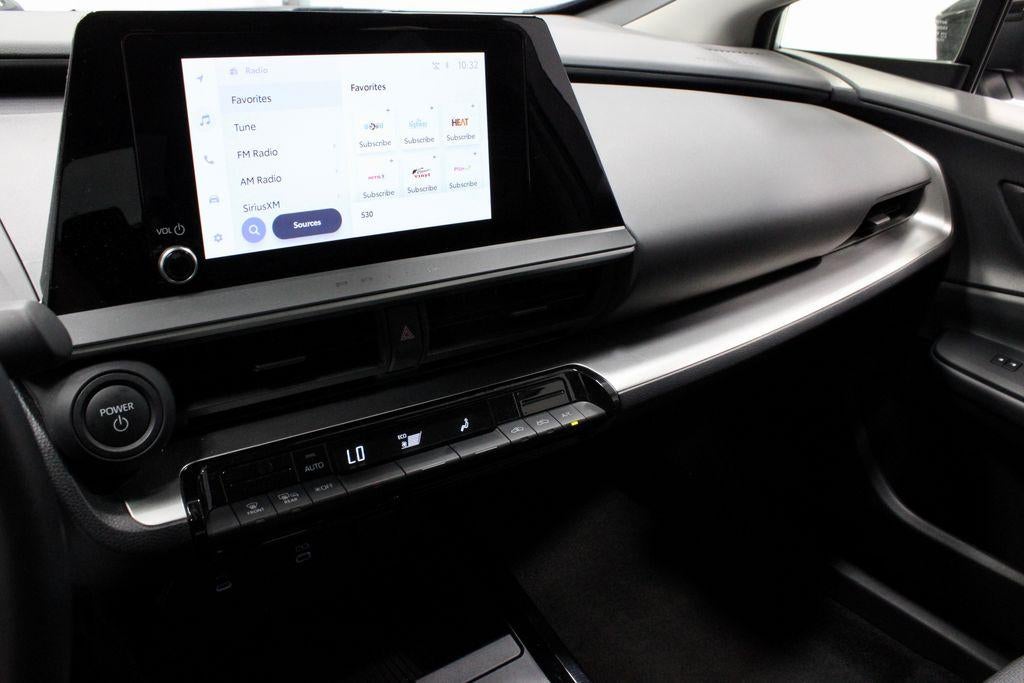 2025 Toyota Prius LE