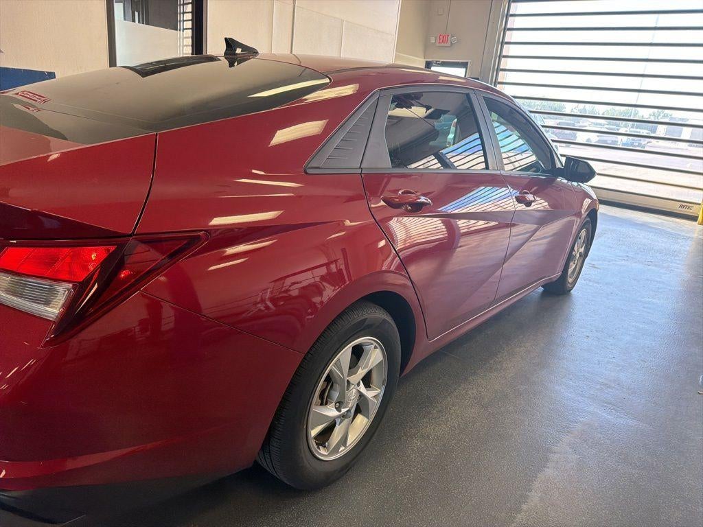 2023 Hyundai ELANTRA SE