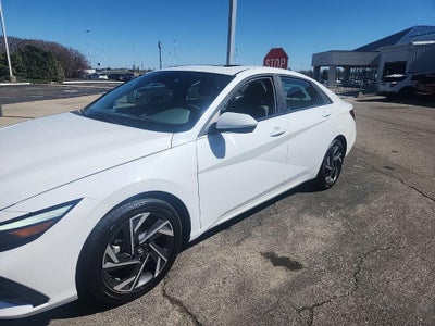 2025 Hyundai ELANTRA SEL Convenience
