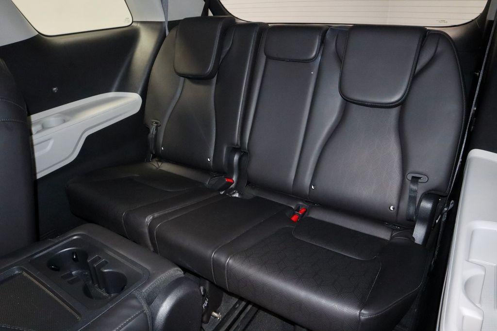 2024 Kia Carnival LX Seat Package