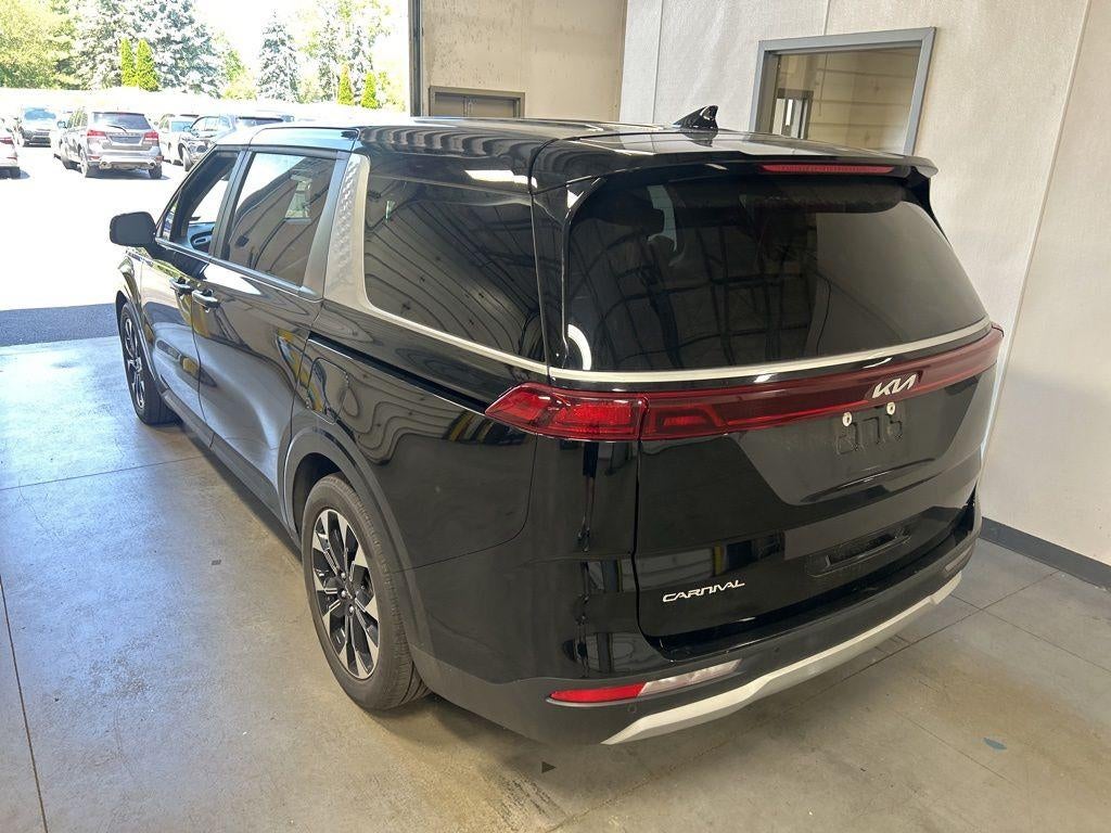 2024 Kia Carnival EX