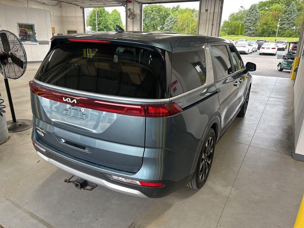 2023 Kia Carnival EX