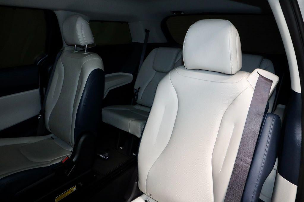 2025 Kia Carnival EX