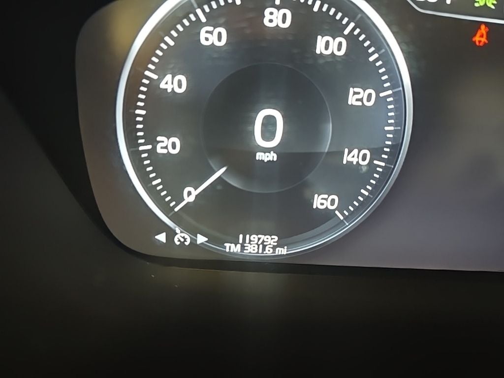 2020 Volvo XC60 T5 Momentum