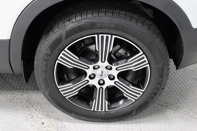 2022 Volvo XC40 T5 Inscription