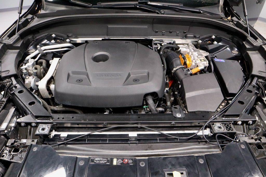 2024 Volvo XC60 Recharge Plug-In Hybrid T8 Plus Dark Theme