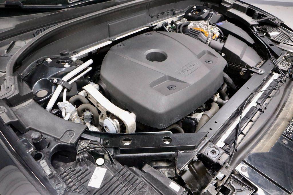 2024 Volvo XC60 Recharge Plug-In Hybrid T8 Plus Dark Theme