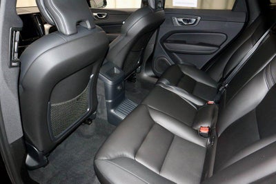 2024 Volvo XC60 Recharge Plug-In Hybrid T8 Plus Dark Theme