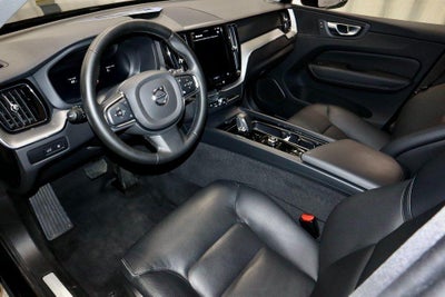 2024 Volvo XC60 Recharge Plug-In Hybrid T8 Plus Dark Theme