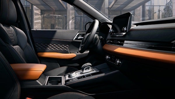 2023 Outlander Interior | Ricart Mitsubishi in Groveport OH